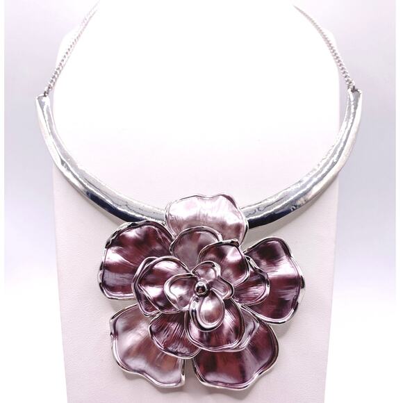 Soft Purple Enamel Flower Pendant Bib Necklace Silver Tone - Picture 2 of 7